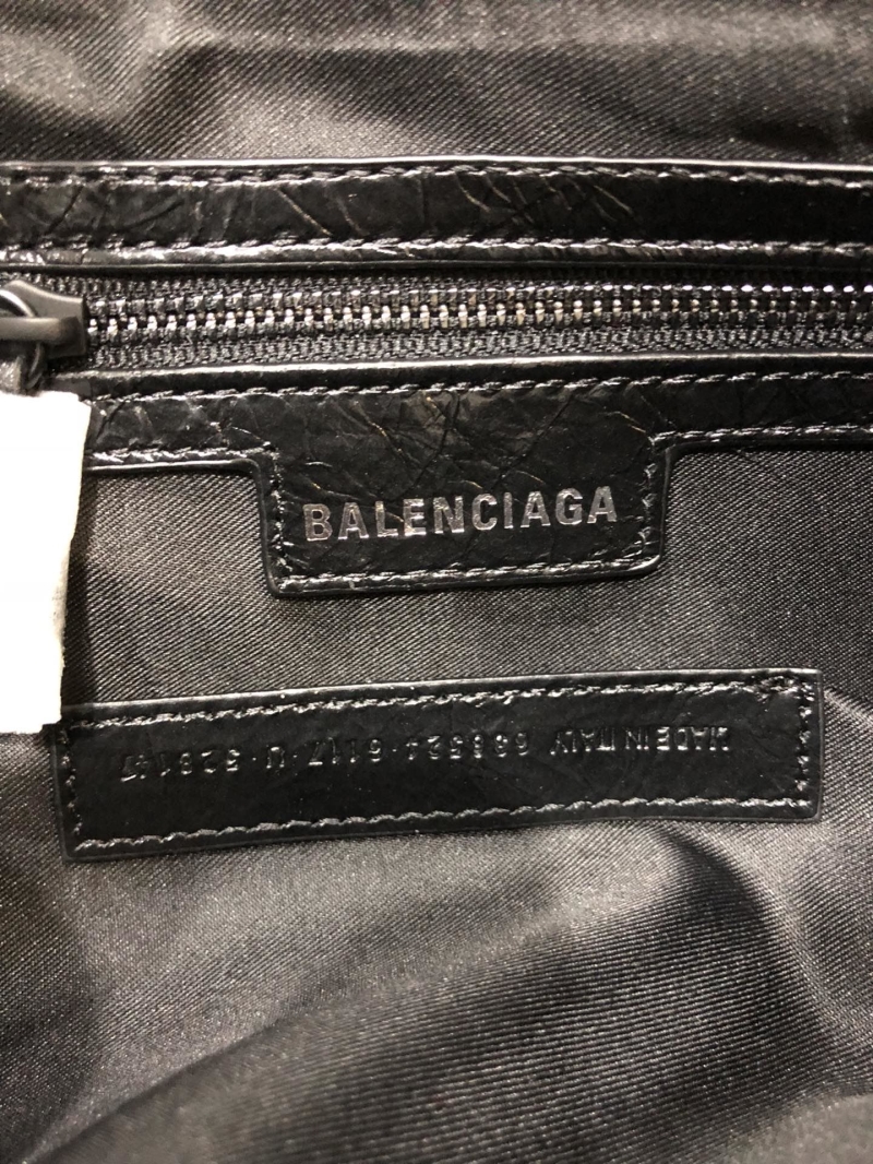 Ba1en*iaga le cagole bags